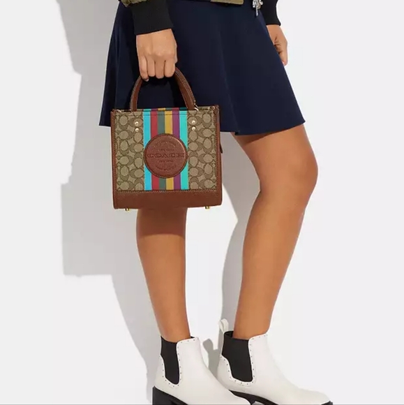 NWT Coach C5637 Dempsey Tote 22 Signature Jacquard Stripe Coach Patch Redwood - Picture 14 of 14